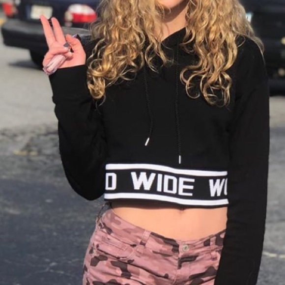 Cute WorldWide Long Sleeve Crop Top - Picture 2 of 2